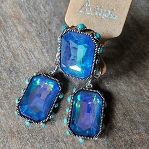 NWT Blue Turquiose iridescent stone ring with matching earrings